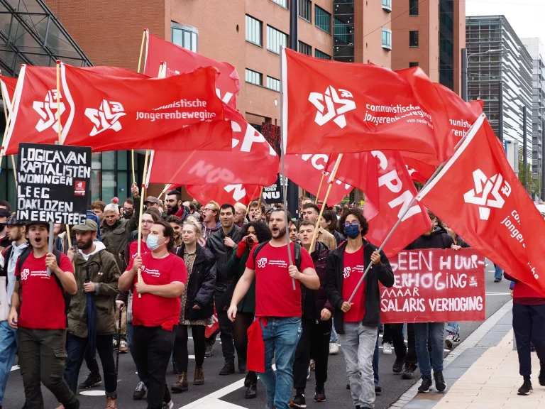 246443868 217440147151550 7279827075088945646 n - Niederländische Kommunisten verurteilen Polizeigewalt gegen Wohnprotest - Niederlande - Niederlande