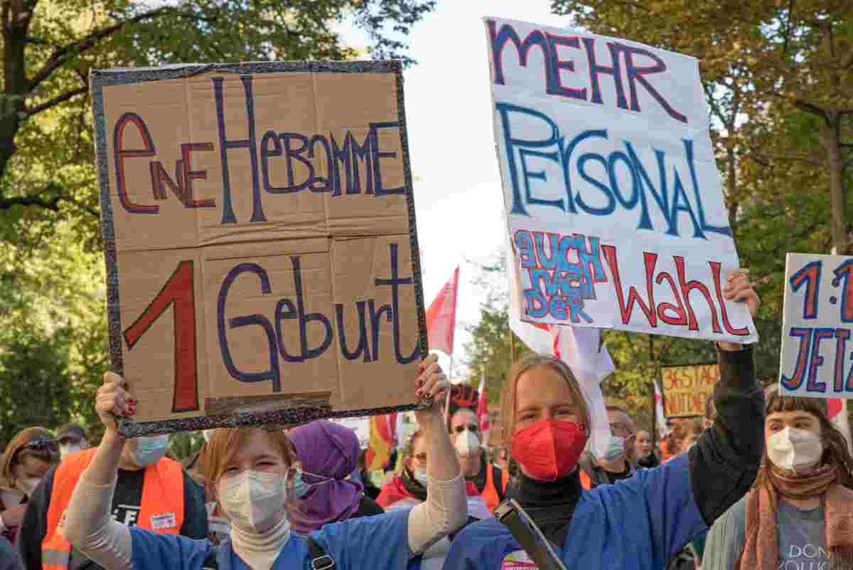 4101 demo krankenhausbewegung berlin 2021 10 09 25 - Signal von der Spree - Arbeitskämpfe, Krankenhaus, Streik - Wirtschaft & Soziales