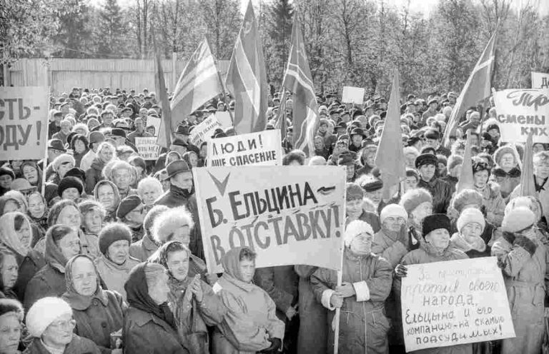 4210 Pn meeting october 1998 people1 - Die Auflösung Russlands wurde verhindert - Geschichte der Arbeiterbewegung, Konterrevolution, Russland, Sowjetunion - Hintergrund