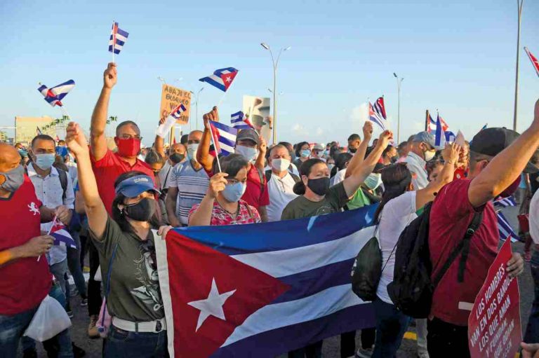 4212 13 Kuba 1 - Kuba wehrt sich – wir sind solidarisch - Aggression - Aggression