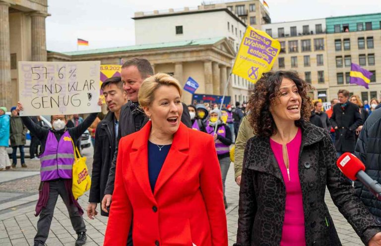 4409 - Langsam angehen lassen - §dpa, Berlin, Regierungsbildung - Politik