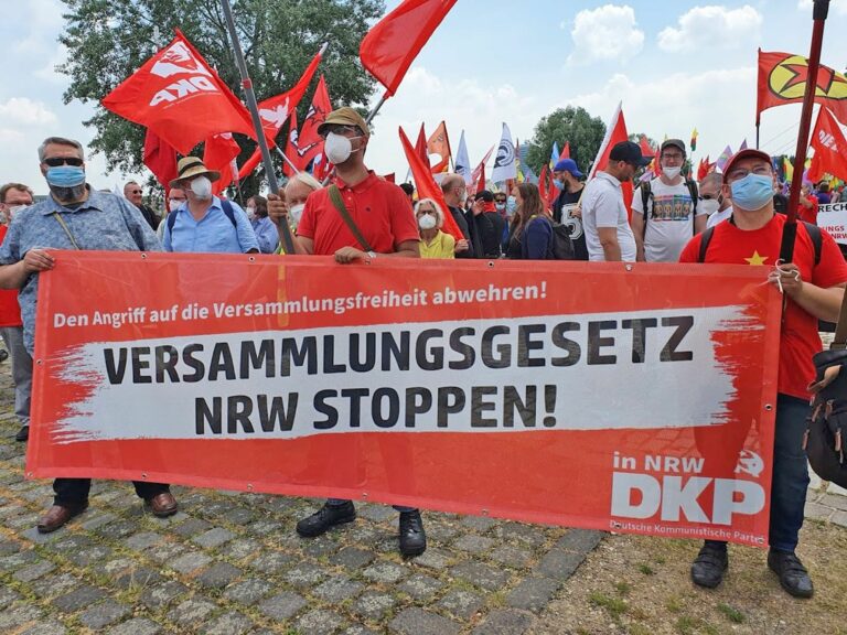 510501 versammlung - Freiheit, Demokratie, demokratischer Kampf heute – Aufgaben der DKP - Parteivorstand - Parteivorstand