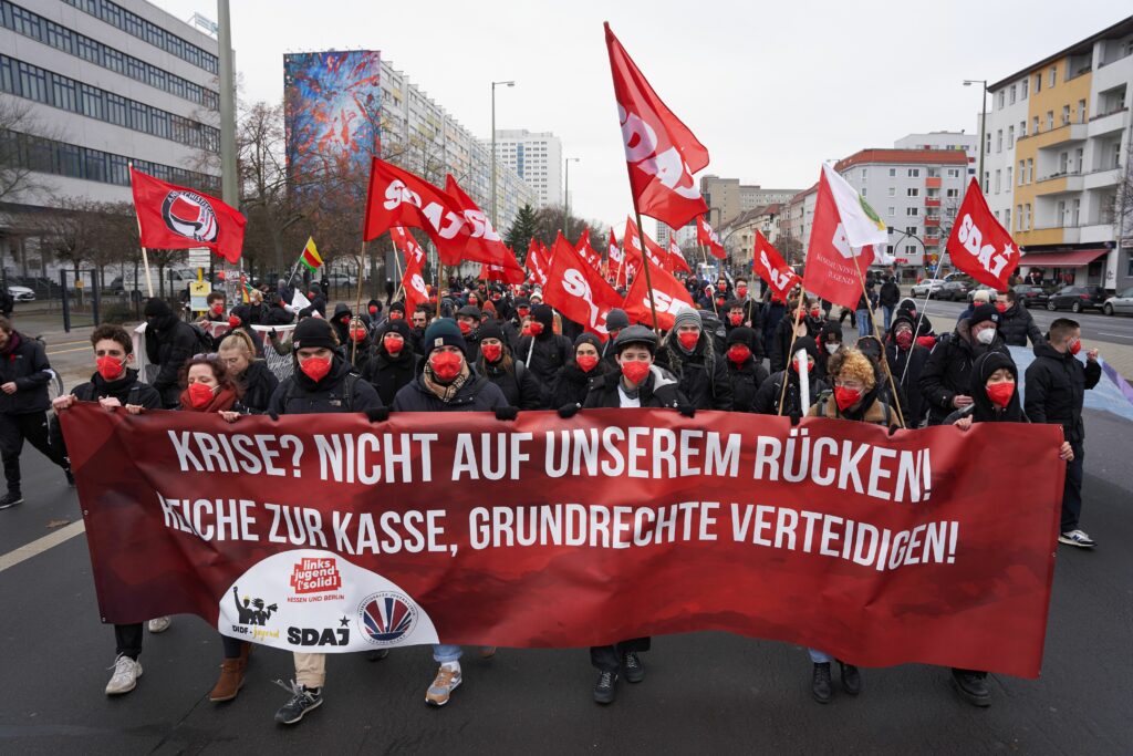 020501 jugend - Jahresauftakt der Roten - DKP, Luxemburg-Liebknecht-Demonstration, SDAJ - Politik