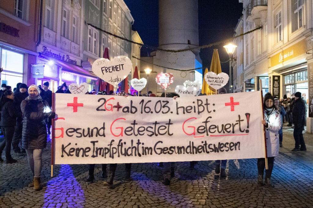 03 13 02 Sachsen - Über das Scheitern - §dpa, Corona-Pandemie, Proteste - Hintergrund