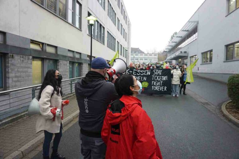 040201 Entlastung - „Ihr habt 100 Tage Zeit – sonst streikt’s!“ - Nordrhein-Westfalen - Nordrhein-Westfalen