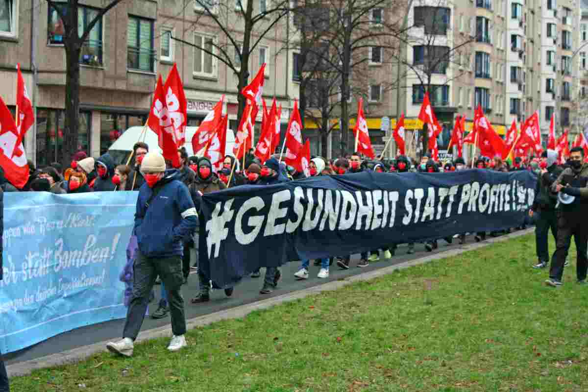 IMG 6163 - Ein guter Auftakt - Demonstration, DKP, Energiepreisstoppkampagne, Jugend - Blog, DKP in Aktion