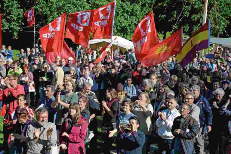 0613 - Frieden bleibt Hauptaufgabe - 9. Tagung, Arnold Schölzel, Energiepreisstoppkampagne, Parteivorstand der DKP, Patrik Köbele, UZ-Pressefest 2022 - Im Bild