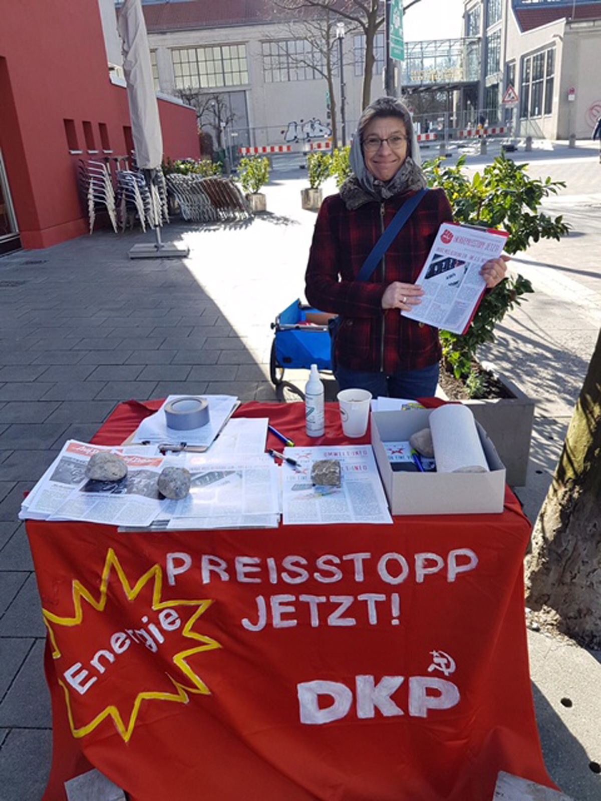070303 Bildmeldung 1 - „Energiepreisstopp jetzt“-Kampagne im Münchner Westend - Energiepreisstoppkampagne - Wirtschaft & Soziales