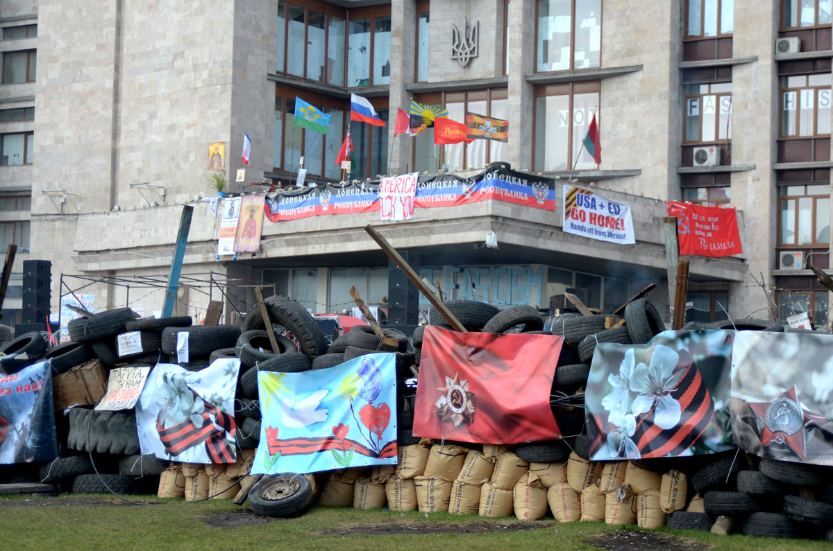 0907 Foto - Im Einklang mit dem Völkerrecht - Donbass, Volksrepubliken des Donbass, VR Donezk, VR Lugansk - Internationales