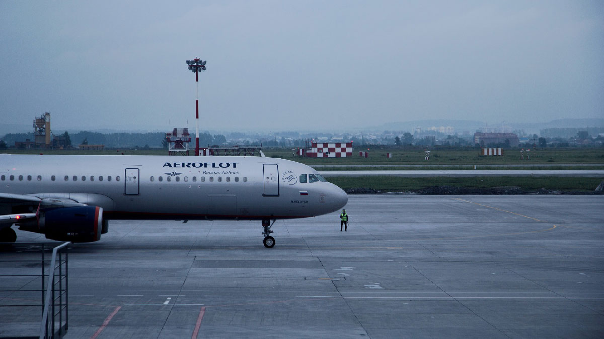 Flottes Flugzeug - Sanktions-Offensive - UZ vom 4. März 2022 - UZ vom 4. März 2022
