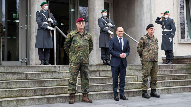 170401 waffen - Heuchelei bei Rot-Grün-Gelb - Aufrüstung - Aufrüstung