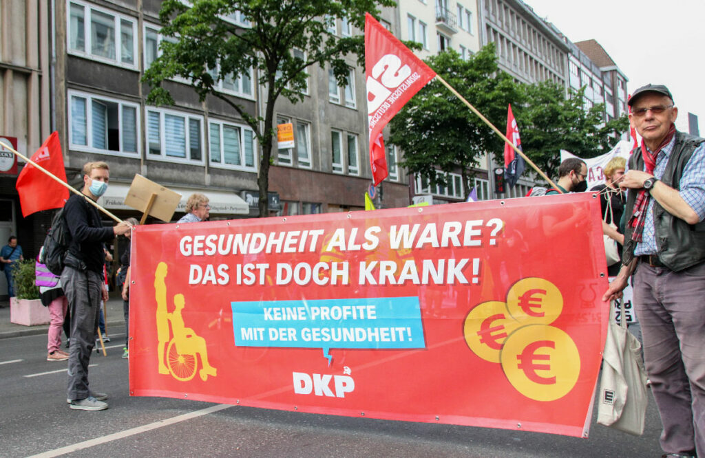 190304 2022 TV E Demo 18 1 - Streikaktionen an den sechs Universitätskliniken in NRW - DKP, Düsseldorf, NRW, SDAJ, Streik, Tarifvertrag Entlastung - Wirtschaft & Soziales