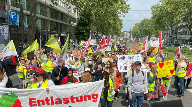 200806 Duesseldorf220512 - Der Kampf um Entlastung geht weiter - Entlastungstarifvertrag - Entlastungstarifvertrag