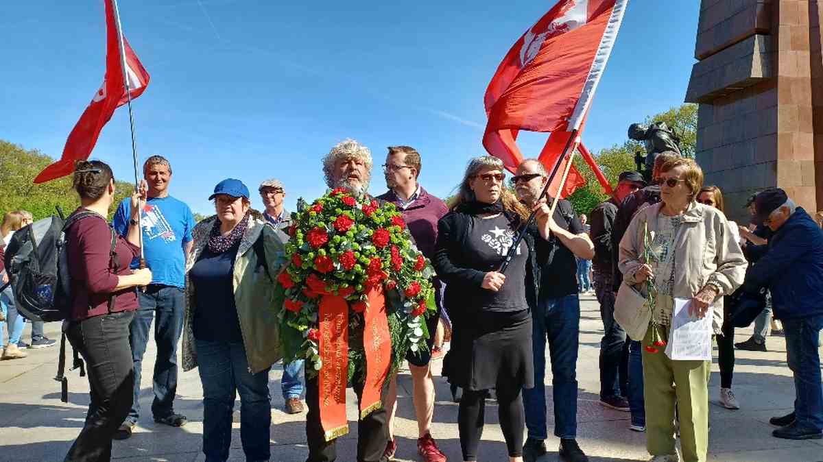 treptowerpark2 - Das waren die Tage der Befreiung und des Sieges - Antifaschismus, Friedenskampf, Geschichte der Arbeiterbewegung, Repression - Blog, DKP in Aktion