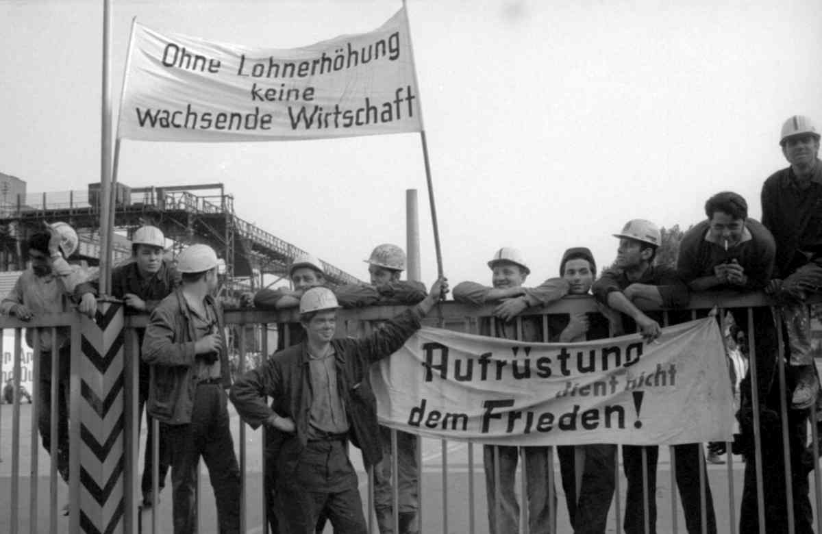15101 Septemberstreiks - Integration oder Gegenmacht? - Geschichte der Arbeiterbewegung, Streiks - Hintergrund