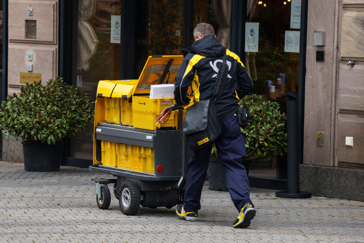 230304 DienstnV - Einen Tag lang kämpfen - Arbeitsdichte, Bummelstreik, Deutsche Post AG, Dienst nach Vorschrift, ver.di - Wirtschaft & Soziales