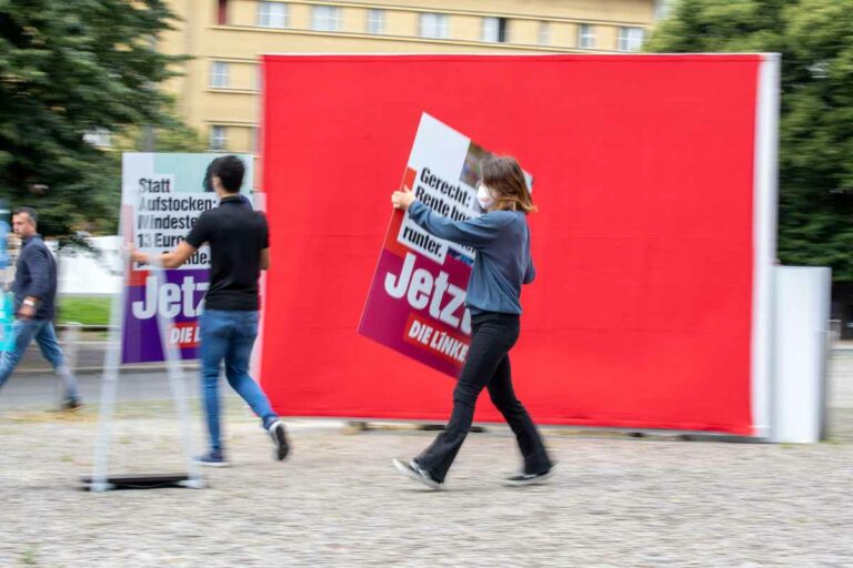 260501 pdl - Kehrwoche im Parteivorstand - Linkspartei, Parteitag - Aktion