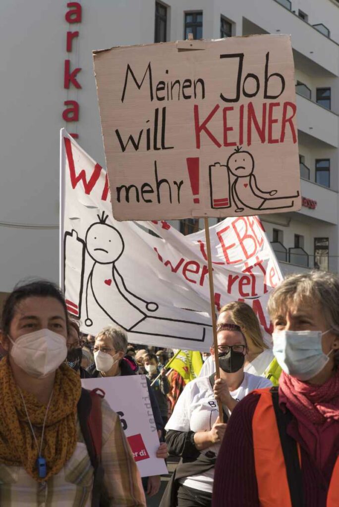 290205 demo krankenhausbewegung berlin 2021 10 09 15 SebastianRichter - Druck, Drohungen, Verzweiflung, Schuldgefühle - Arbeitskämpfe, Entlastung, Krankenhaus, Streik, Tarifkämpfe - Wirtschaft & Soziales