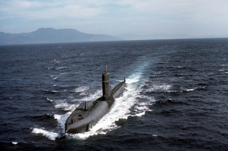 aerial port bow view of the attack submarine uss grayback ss 574 801683 1600 - „Nicht weiter den falschen und gefährlichen Weg beschreiten“ - China - China