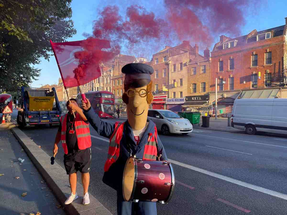 350801 Britannien - Sommer der Unzufriedenheit - Großbritannien, Streiks - Internationales