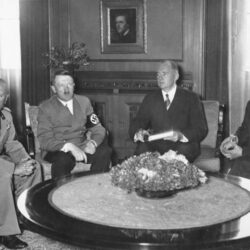 Home - - Wirtschaft & Soziales Der Weg in den Zweiten Weltkrieg