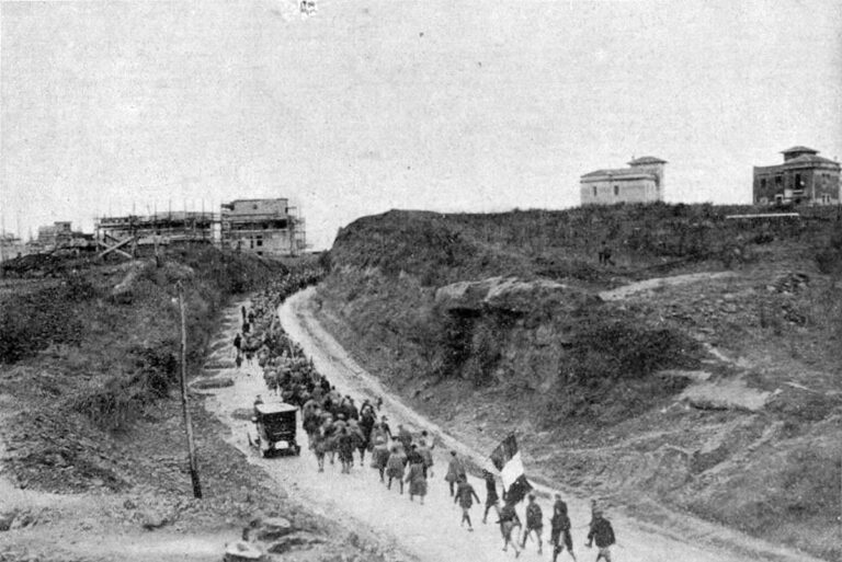 3910 March on Rome 1922 Alle porte di Roma - Eine neue Stufe der Barbarei - Geschichte der Arbeiterbewegung - Geschichte der Arbeiterbewegung