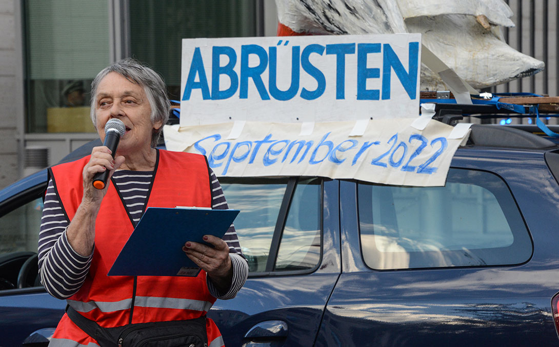 52329925933 1d4ccb1467 o - Eine Größe erreichen, die die Medien nicht ignorieren können - 1. Oktober, Aktionstag, Barbara Majd Amin, Friedenskampf, Friko Berlin - Blog, Neues aus den Bewegungen