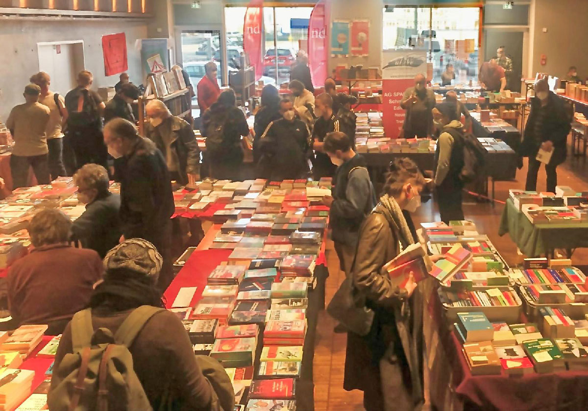 401501 LiteraturmesseNEU - Bücher der Bewegung - Buchmesse, Linke Literaturmesse, Nürnberg - Aktion