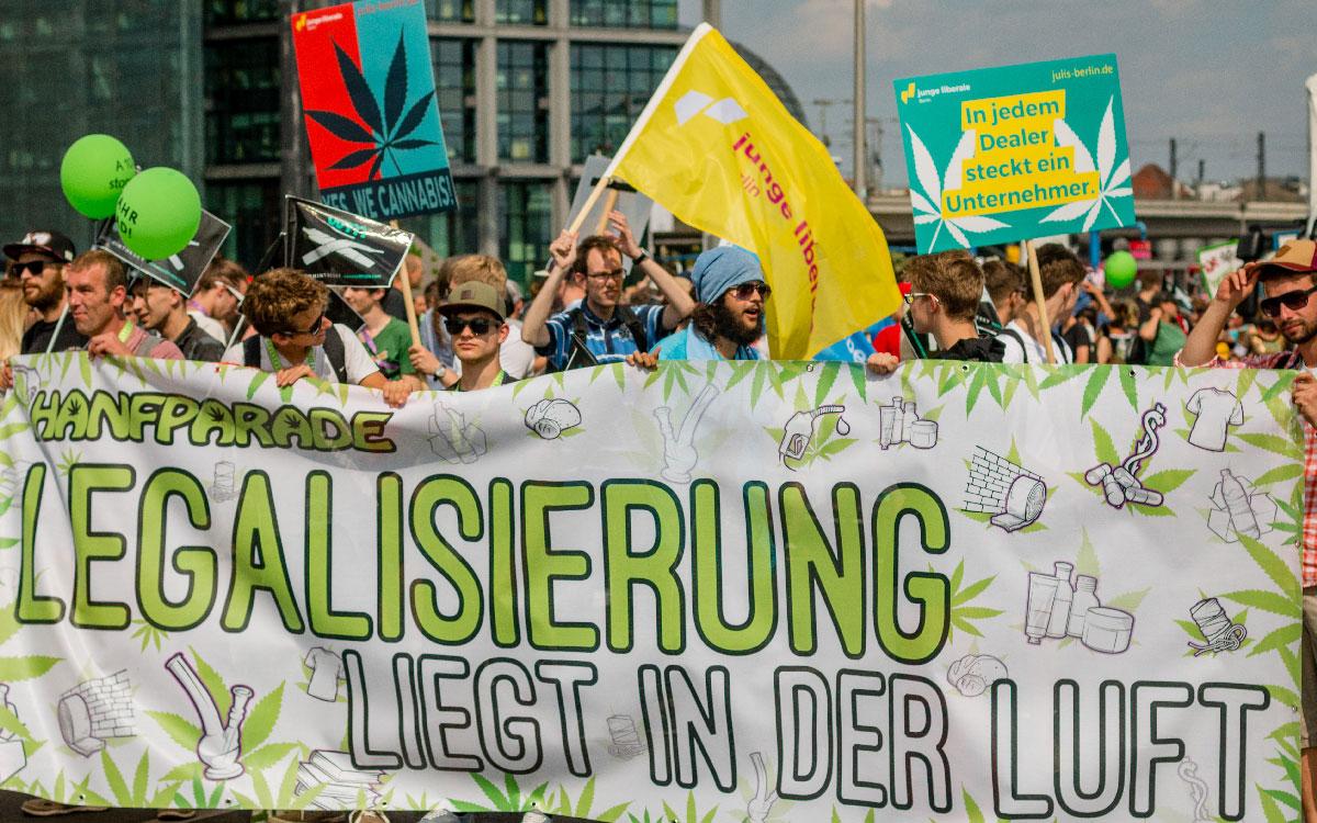 450402 kiffen - Sind die schon ganz dicht? - Cannabis, Cannabis-Legalisierung, Drogenpolitik - Politik