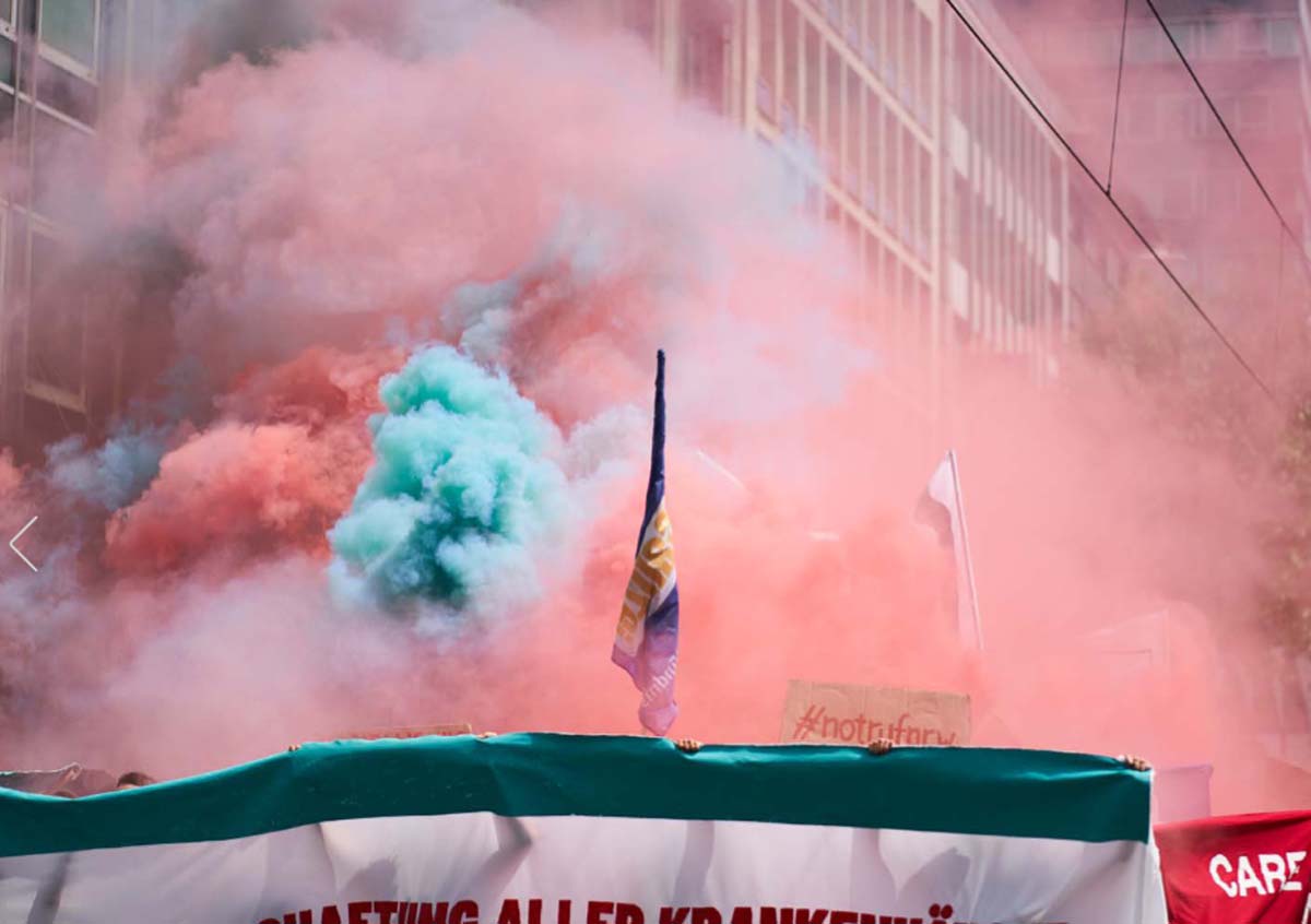 02 - Gesten im Kampf um Entlastung - Entlastung, Fotografie, Gewerkschaften, NRW, Tarifkämpfe - Im Bild