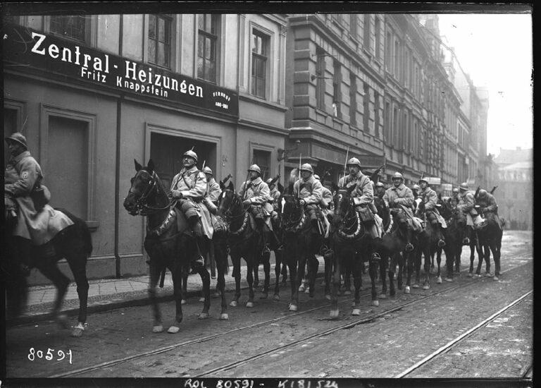 0310 Essen patrouille de dragons franc╠oais 5e rgt - Die Fortsetzung des Raubkrieges von 1914 - Ruhrgebiet - Ruhrgebiet