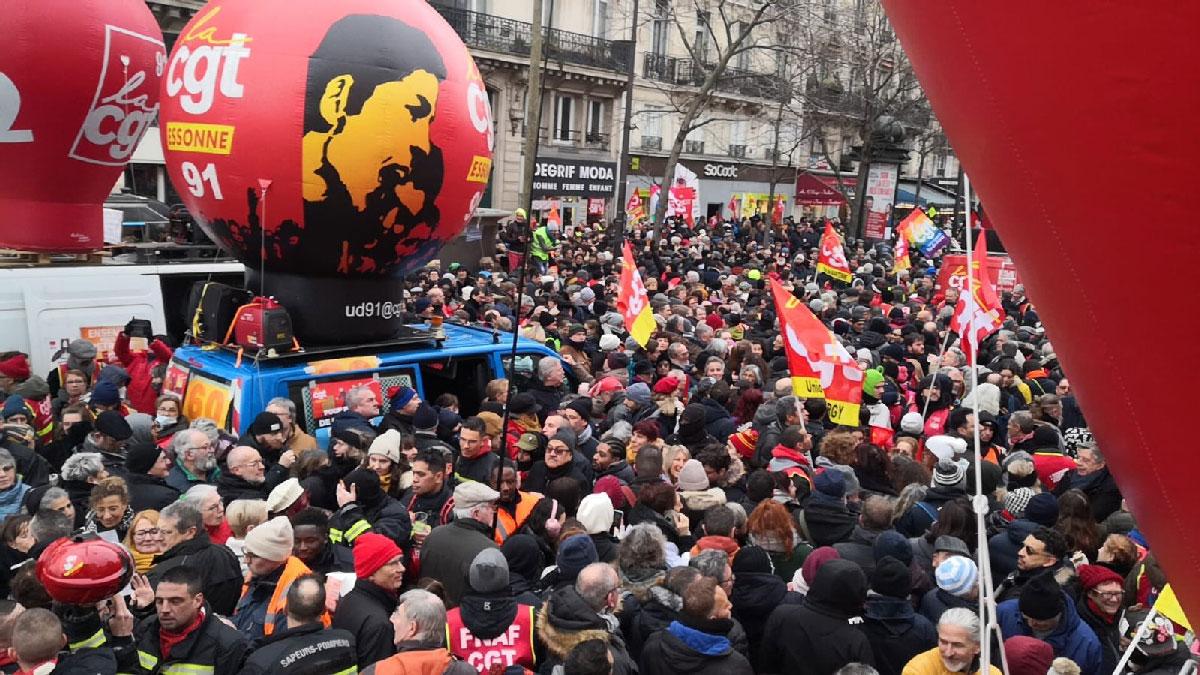 040702 Frankreich - Starkes Signal - CFDT, CGT, Élisabeth Borne, Emmanuel Macron, Frankreich, La France insoumise, Laurent Berger, PCF, Philippe Martinez, Rentenreform - Internationales