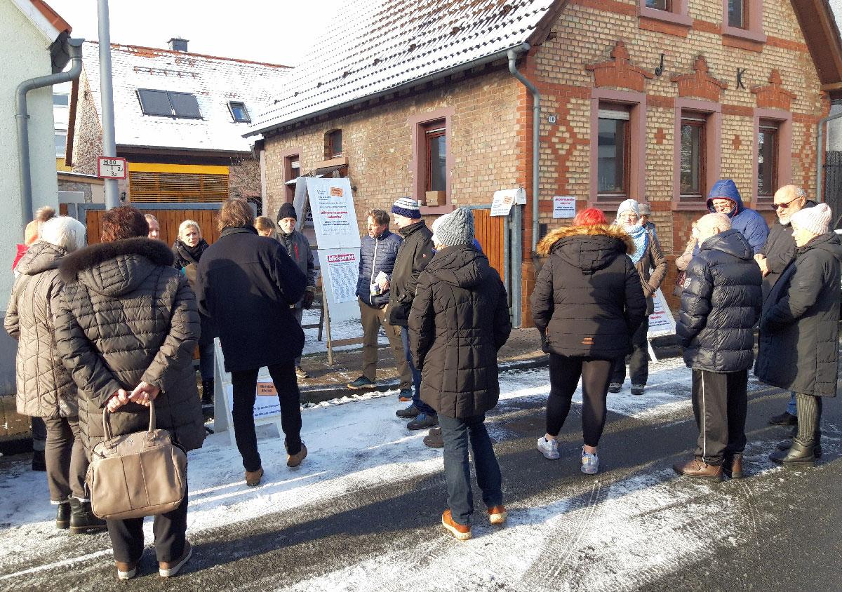 051201 Buergerversammlung Moerfelden - Wohin mit den Autos? - UZ vom 3. Februar 2023 - UZ vom 3. Februar 2023