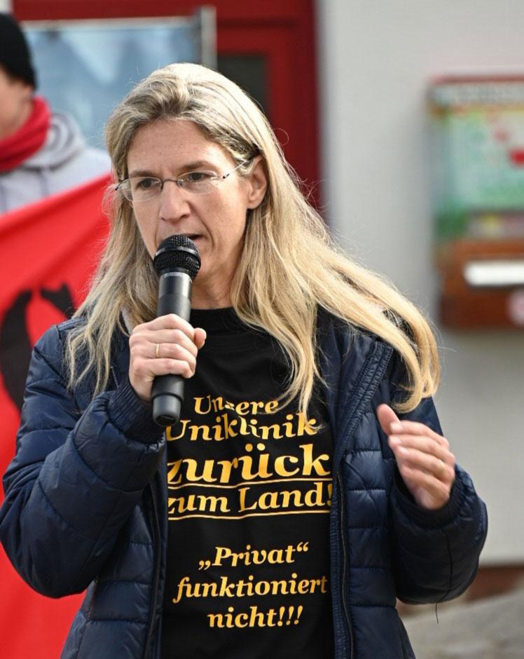 051205 Tanja Bauder - „Marburger Linke“ für Sozialfonds - Anja Kerstin Meier-Lercher, DKP, Marburg, Marburger Linke, Tanja Bauder-Wöhr - Politik