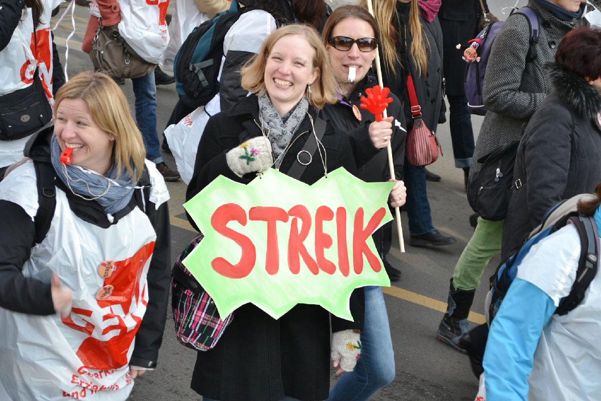 0602 Kisch - Dritter Warnstreik, zweite Wahl - - Wirtschaft & Soziales