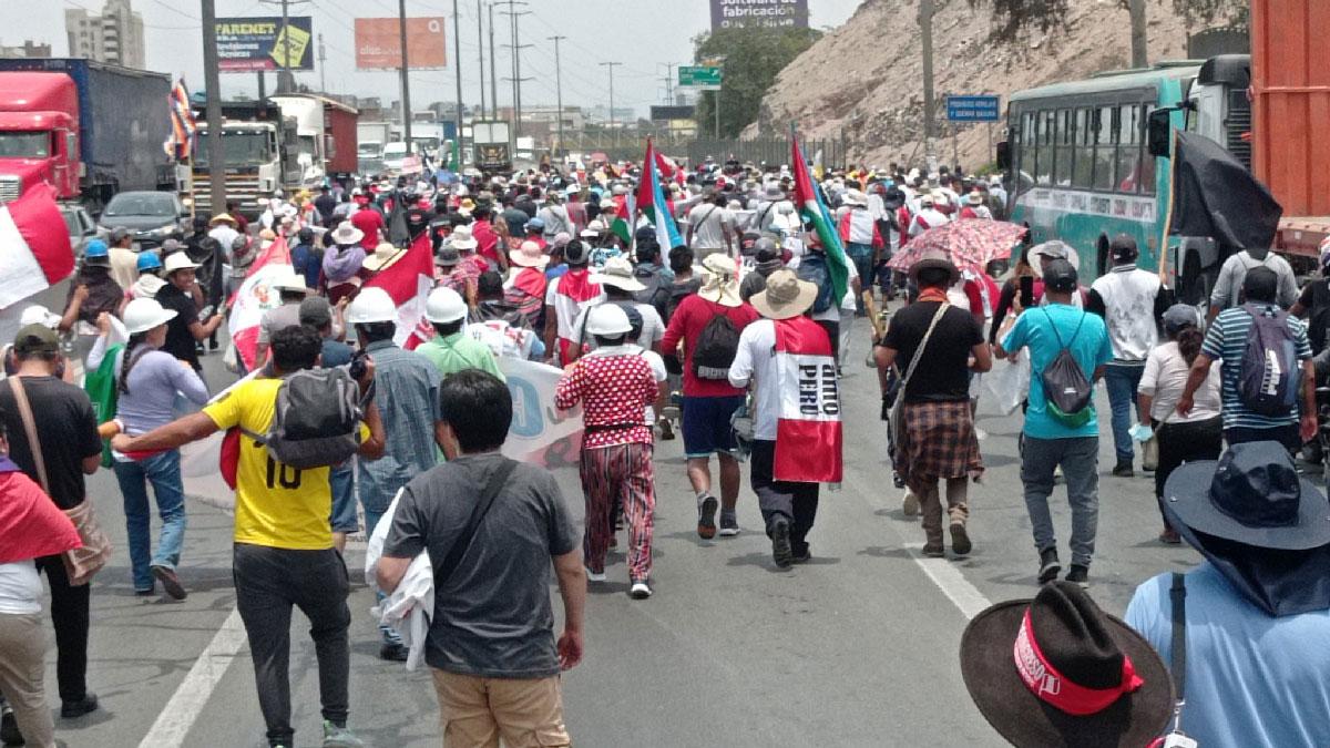 060601 Peru - Wackeln in Peru - Dina Boluarte, Pedro Castillo, Peru, Proteste - Internationales