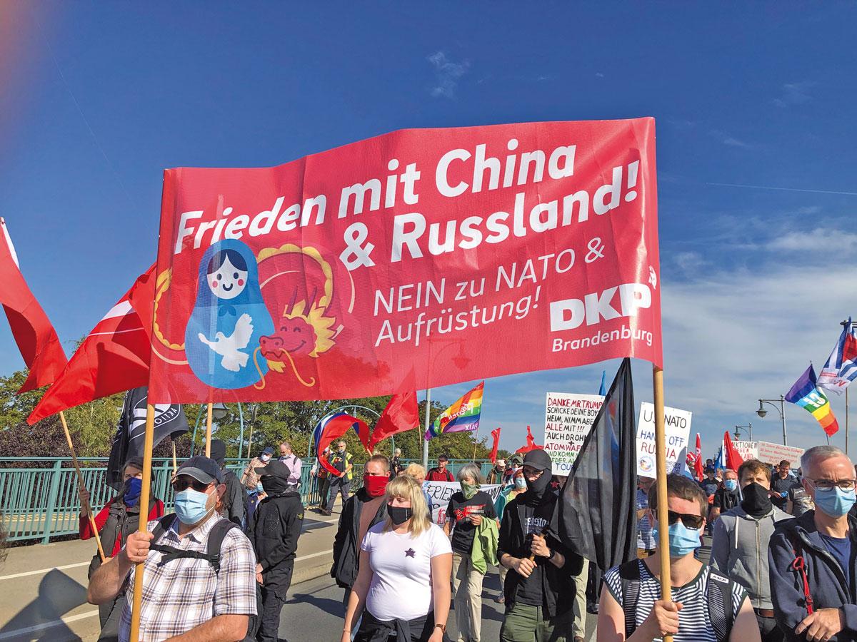070401 manifest web - Chancen für die Friedensbewegung - UZ vom 17. Februar 2023 - UZ vom 17. Februar 2023