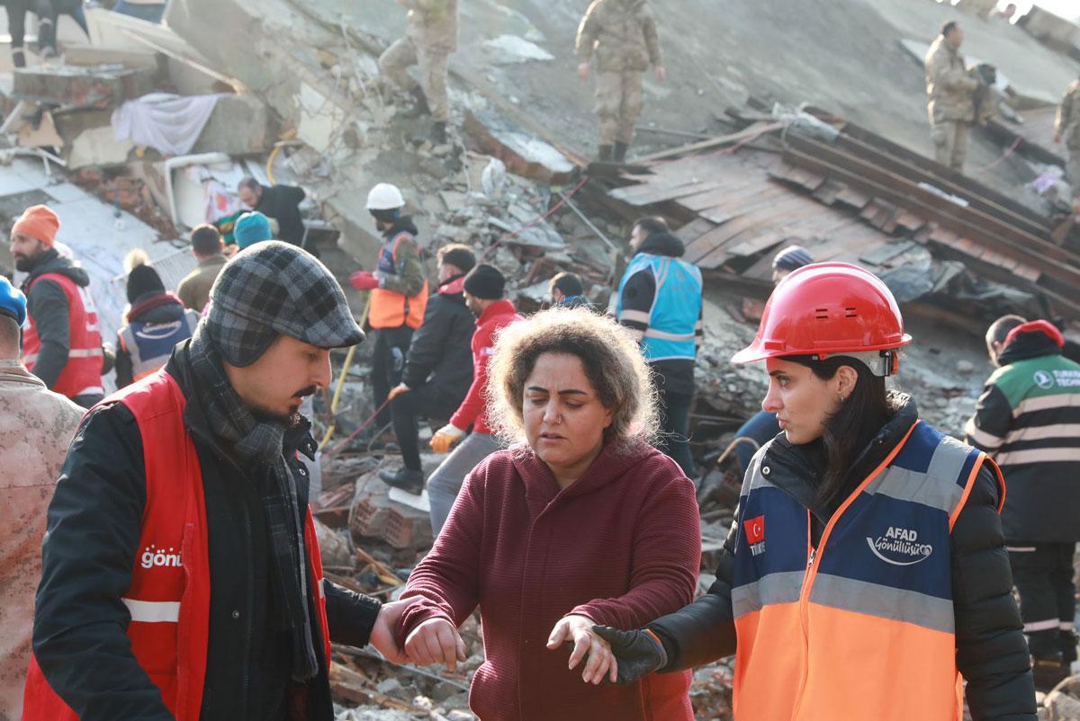 TRH Erdbeben 030 original - التضامن مع ضحايا الزلزال في تركيا وسوريا - DKP, Erdbeben, Spendenaufruf, Syrien, Türkei - Blog, DKP in Aktion