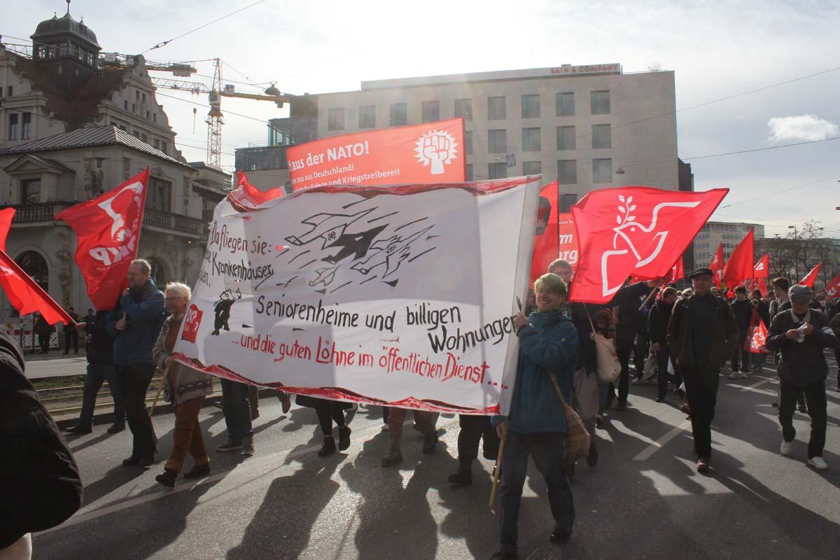 sdaj muenchen 11 - Proteste gegen Kriegskonferenz - Demonstration, DKP, Friedenskampf, NATO, SDAJ - Blog