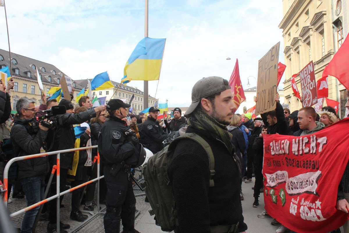 sdaj muenchen 17 - Proteste gegen Kriegskonferenz - Demonstration, DKP, Friedenskampf, NATO, SDAJ - Blog