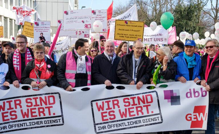 090303 Streikrecht - Recht vor Tradition - Europäischer Gerichtshof für Menschenrechte - Europäischer Gerichtshof für Menschenrechte