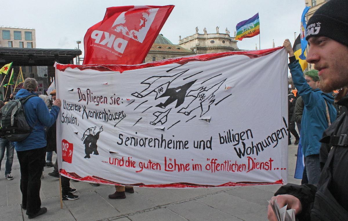 0911 01 - Von der Ohnmacht und von der Macht des Künstlers - UZ vom 3. März 2023 - UZ vom 3. März 2023