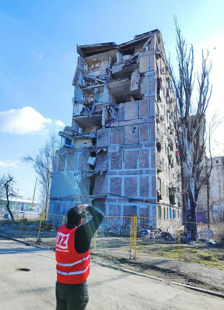 10 15 04 Neu - Antifa-Karawane bleibt sich treu - Antifa-Karawane, Donbass, Stefan Natke - Internationales