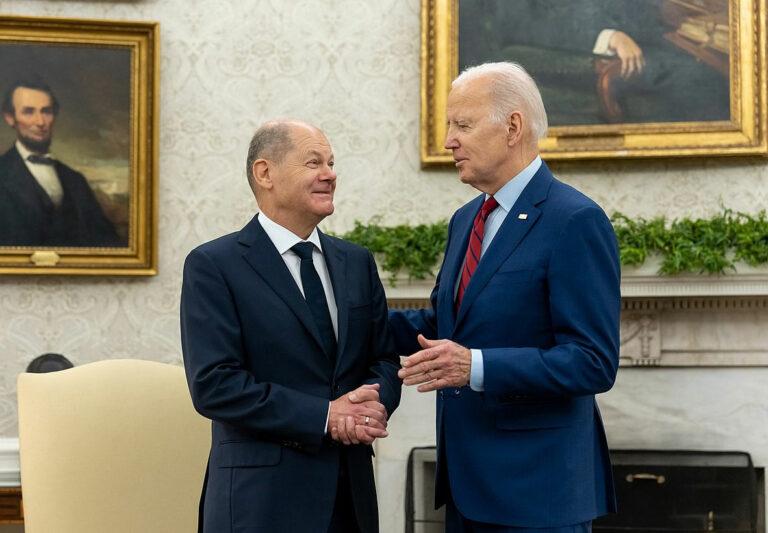 110501 Scholz - Kleiner Scholz, was nun? - Joseph Biden, Olaf Scholz - Internationales