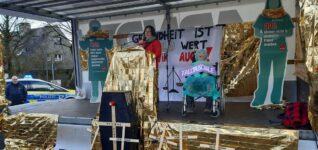 Der kurze Weg zwischen Beklatschen und In-die-Fresse-hauen