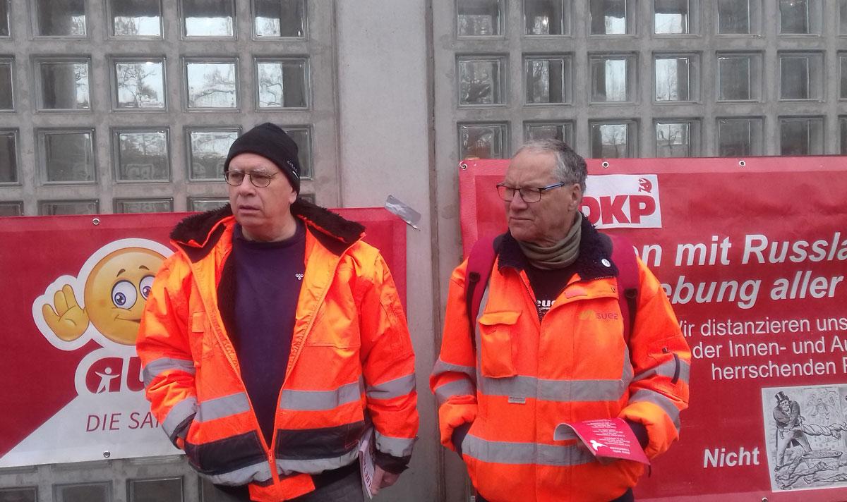 Leipzig Herbert 01 - Verhandlungen statt Waffenlieferungen! - Friedensbewegung, Ostermarsch 2023 - Politik