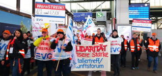 Busse und Bahnen lahmgelegt
