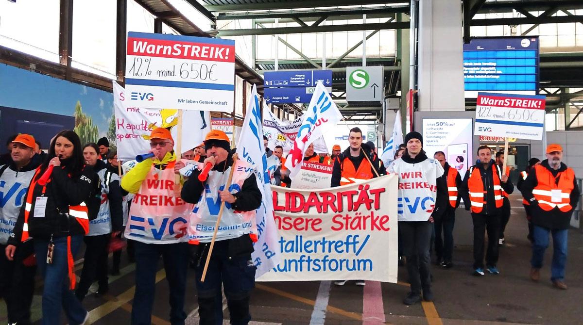 SAVE 20230421 125332 - Busse und Bahnen lahmgelegt - AGV MOVE, EVG, Kristian Loroch, Streik, Tarifrunde Bahn - Blog, Neues aus den Bewegungen