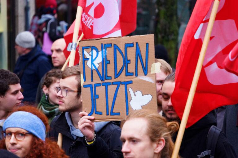 luxemburg liebknecht demonstration 1 018 - Analyse statt Etiketten - Partei „Die Basis“ - Partei „Die Basis“