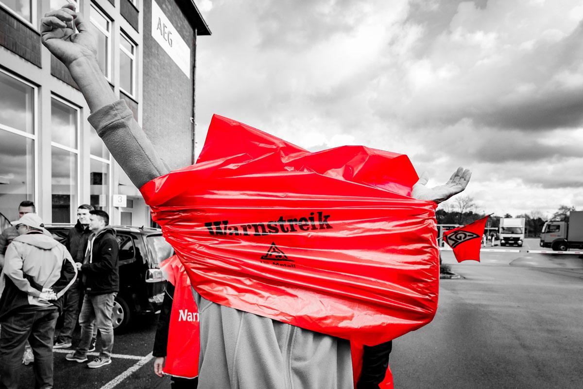 190201 Streik - Im unteren Mittelfeld - UZ vom 12. Mai 2023 - UZ vom 12. Mai 2023